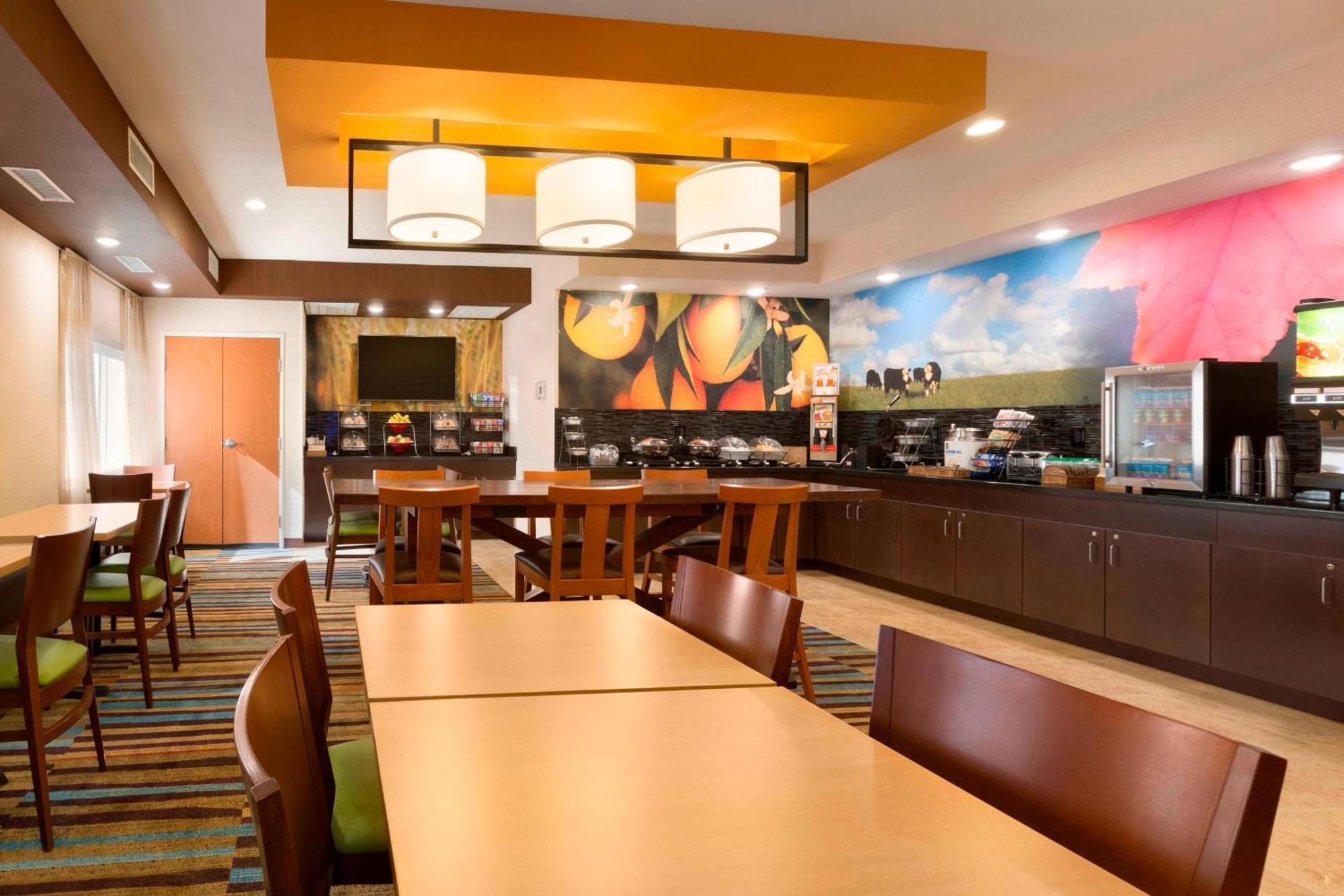 Fairfield Inn & Suites Мидленд Экстерьер фото