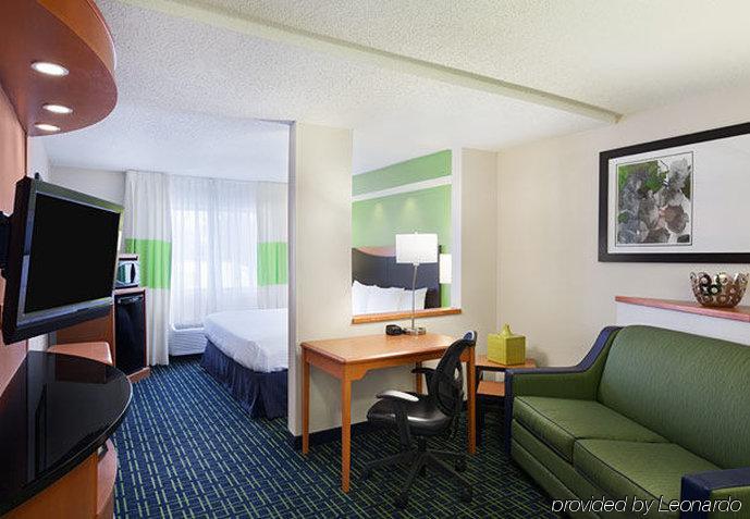 Fairfield Inn & Suites Мидленд Экстерьер фото